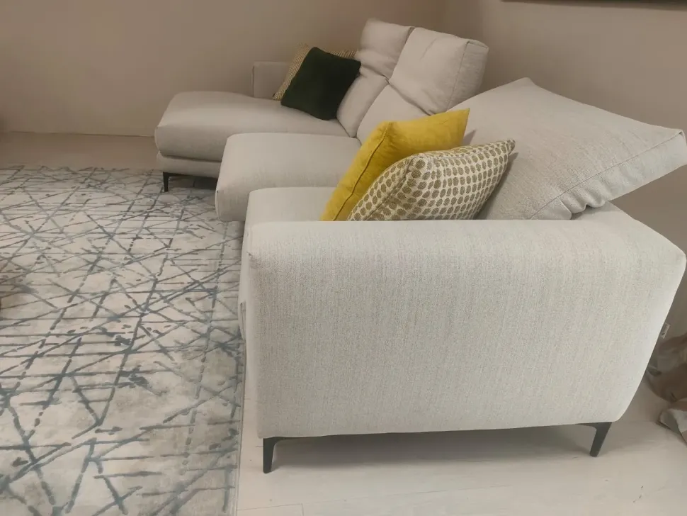 Divano moderno tessuto Capri di Rosini con sconto del - 25%