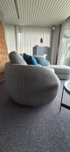 Divano moderno tessuto Dune di Gurian con sconto del - 29%