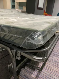 Divano moderno tessuto Mark di Felis con sconto del - 25%