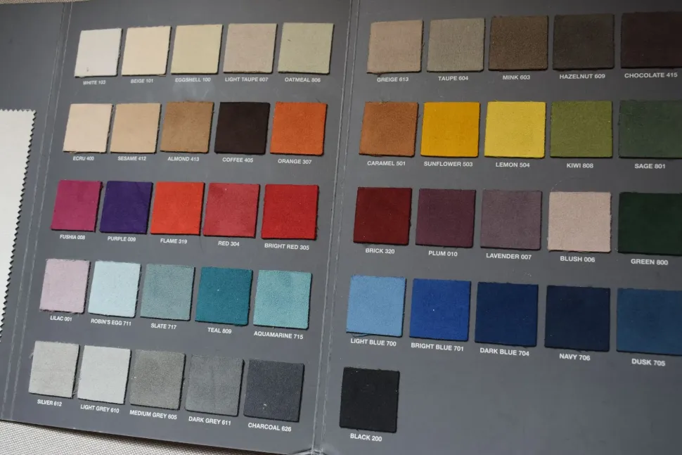 Divano moderno tessuto Sophia angolare di Collezione esclusiva con sconto del - 40%