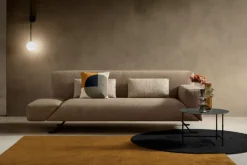 Divano moderno tessuto Spin di Samoa con sconto del - 30%