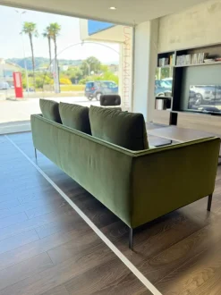 Divano Paul di Molteni & c in stile design a prezzo Outlet