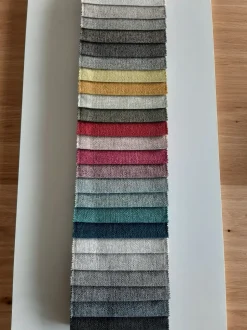 Divano Pavarotti in Tessuto sfoderabile  di Vis comoda scontato 43%