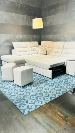 Divano Phil tessuto in poliuretano  Gamma a prezzo Outlet