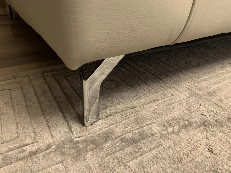 Divano Russel di Le comfort in stile moderno a prezzo scontato