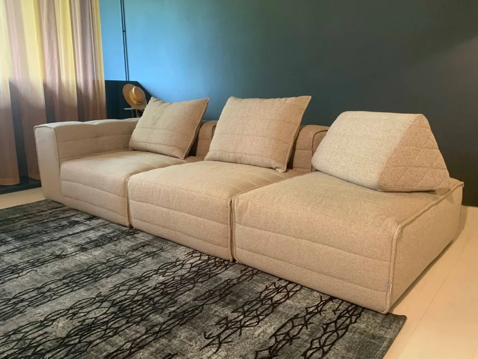 Divano Samet in Tessuto sfoderabile di Gervasoni scontato 46%