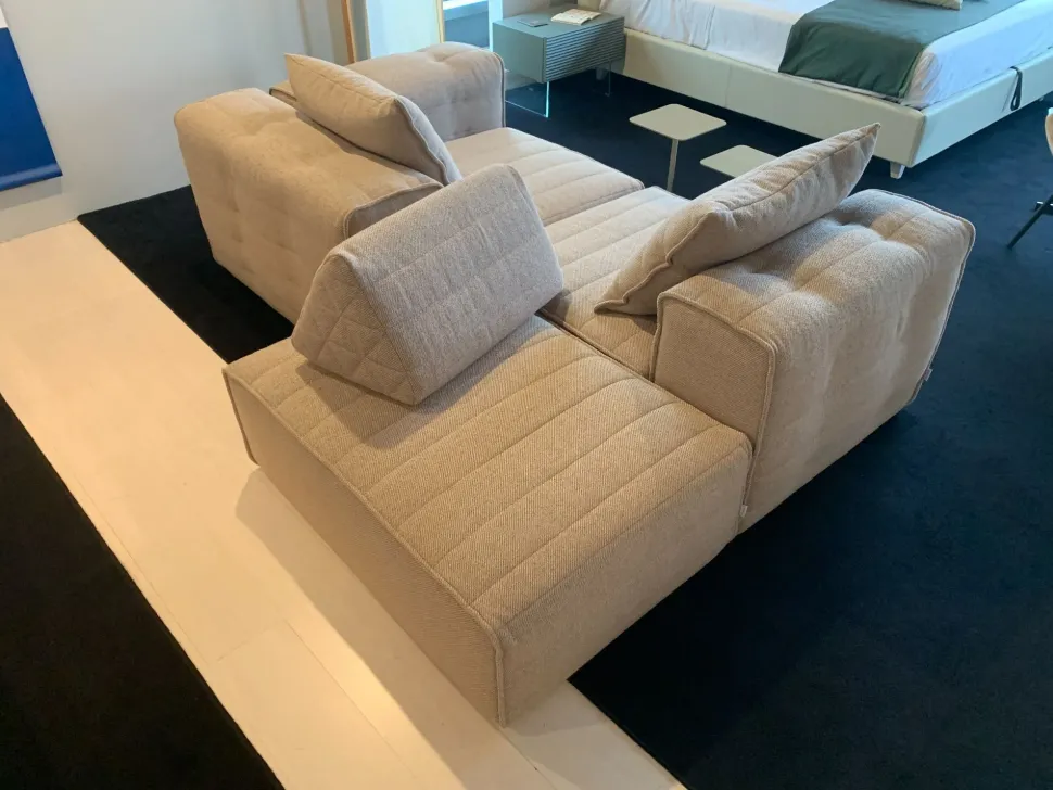 Divano Samet in Tessuto sfoderabile di Gervasoni scontato 46%