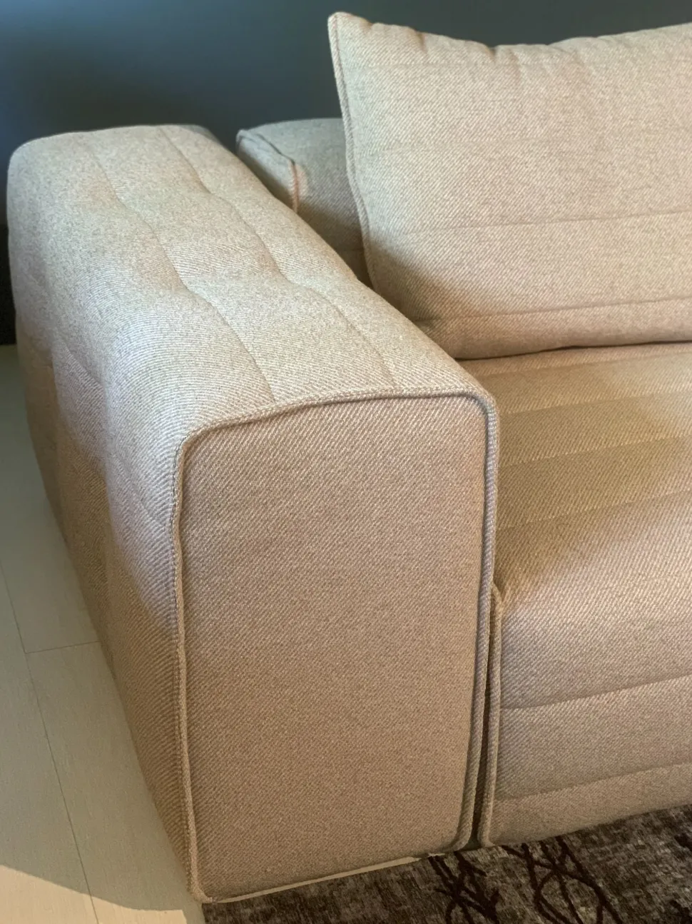 Divano Samet in Tessuto sfoderabile di Gervasoni scontato 46%