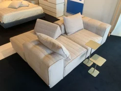Divano Samet in Tessuto sfoderabile di Gervasoni scontato 46%