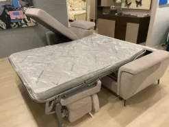 Divano Sasha di Collezione esclusiva in stile moderno a prezzo scontato