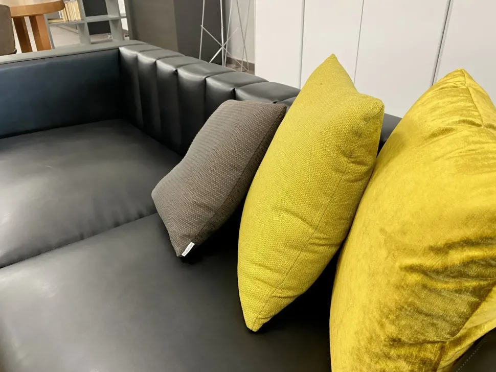 Divano Sleeve Halifax: comfort e stile a un prezzo vantaggioso!