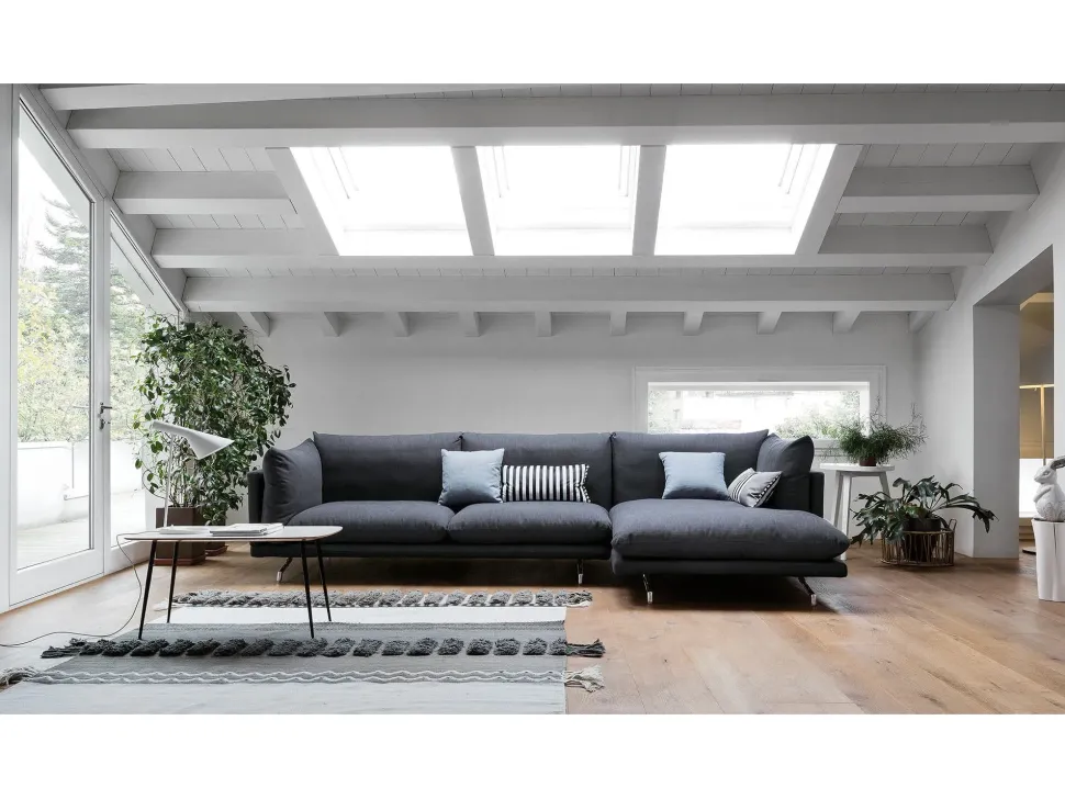 Divano Swing con penisola: design moderno da Agnese a prezzi vantaggiosi.