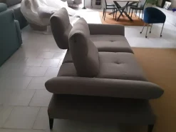 Divano tessuto in poliuretano Nicoletti home a prezzo Outlet