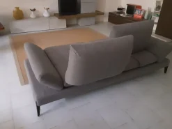 Divano tessuto in poliuretano Nicoletti home a prezzo Outlet