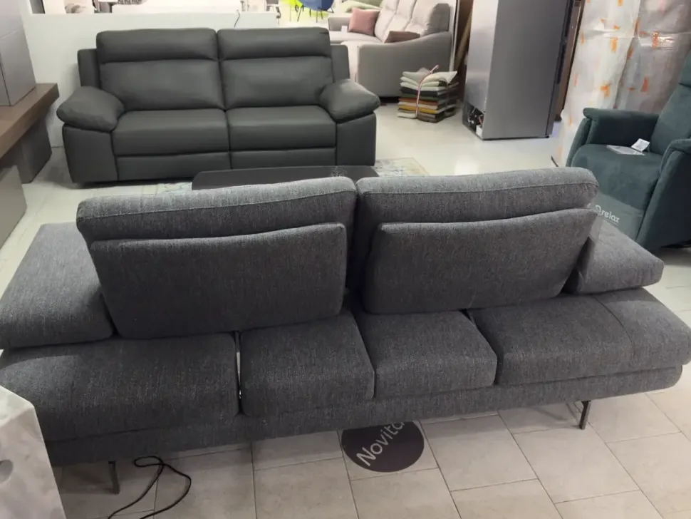 Divano Toby-wing in Tessuto sfoderabile di Calia scontato 43%