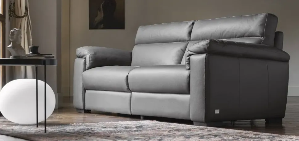 Divano William pelle in poliuretano Doimo salotti a prezzo scontato