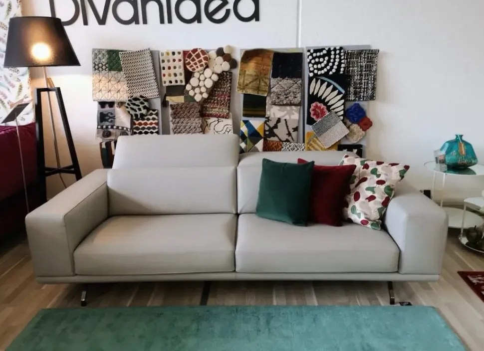 Keaton pelle in poliuretano Divanidea in Offerta Outlet