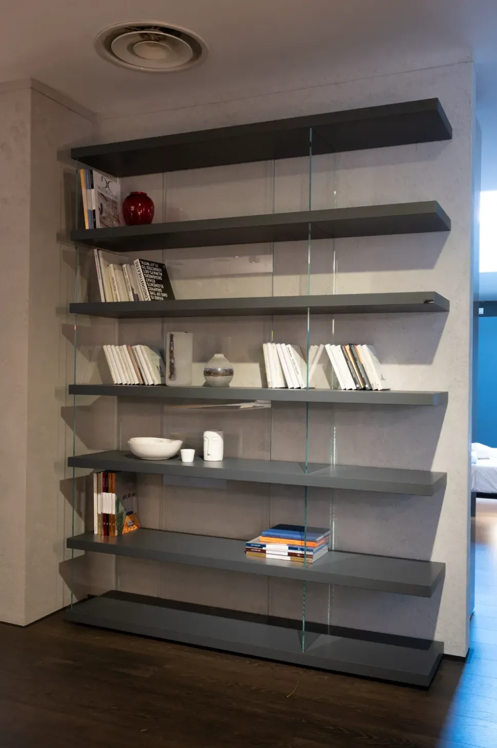 Libreria Air Lago in stile design con forte sconto