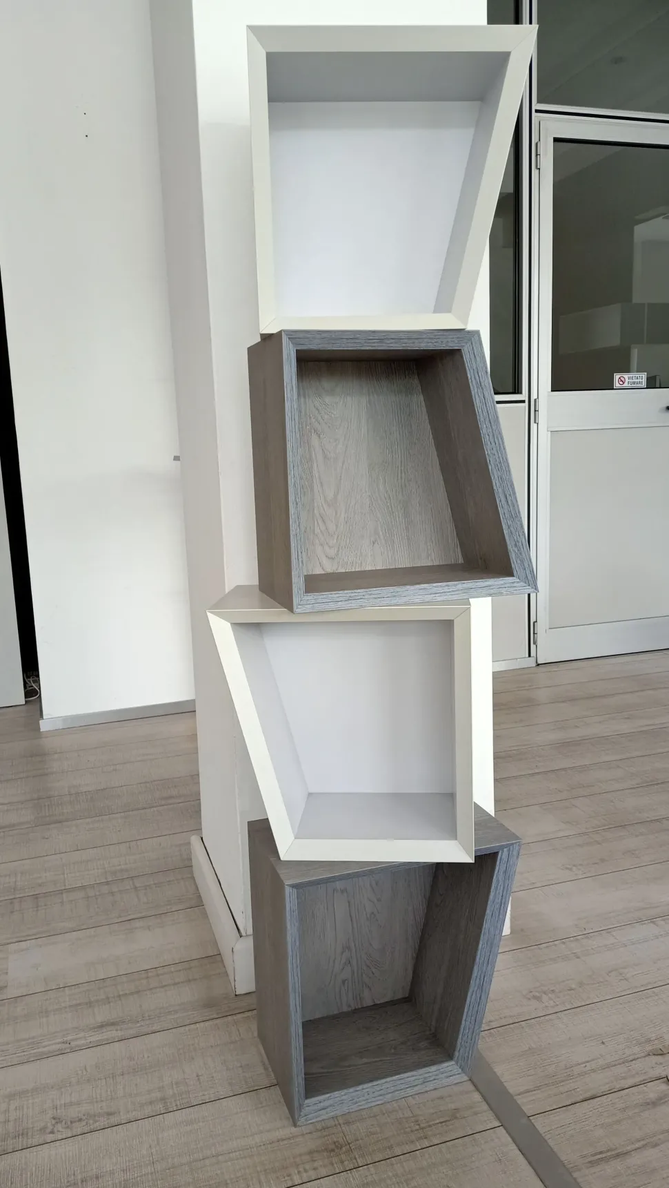 Libreria Libreria pensile in stile moderno di Target point in OFFERTA OUTLET