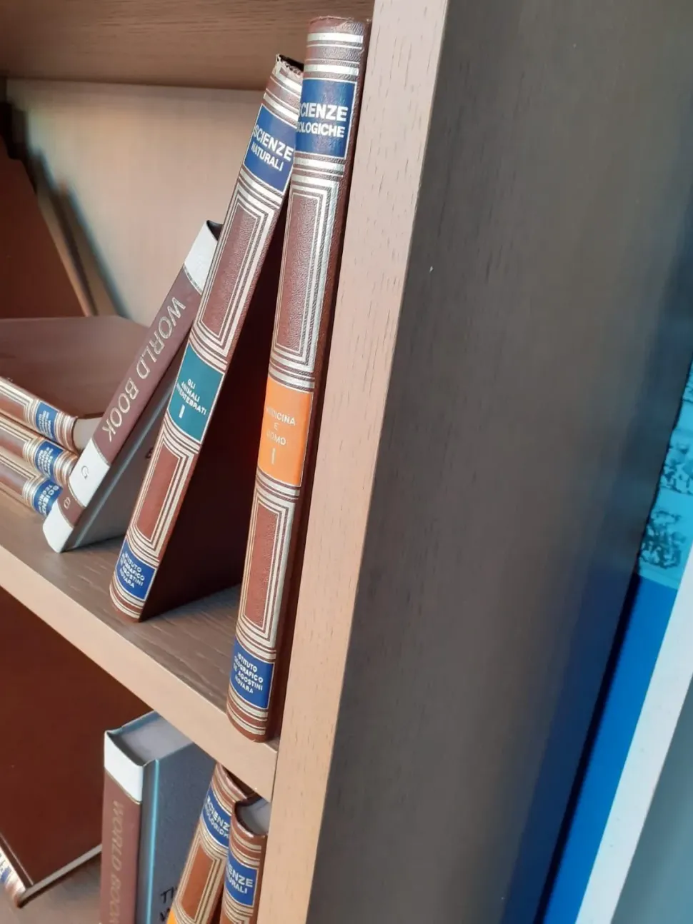 Libreria Logic stile moderna di 3b salotti scontata del 37%