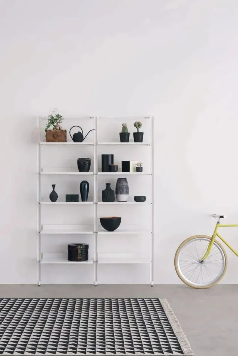 Libreria modello Acciaio a muro di Desalto a prezzo riservato