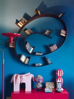 Libreria modello Bookworm di Kartell a prezzo riservato