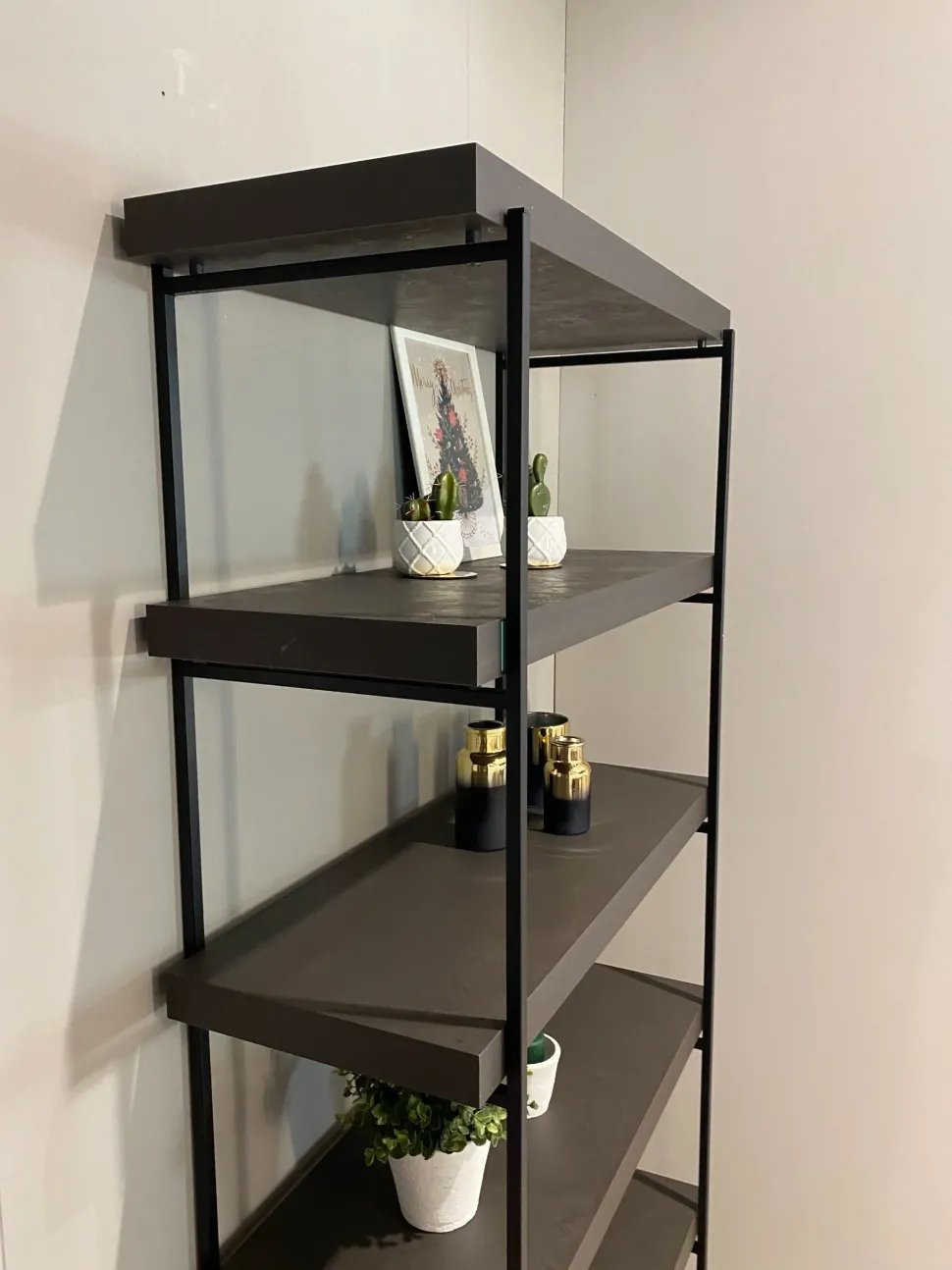 Libreria modello Libra di Connubia a prezzo riservato