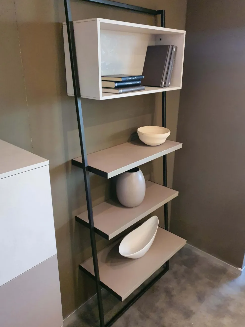 Libreria modello Movida di Tomasella a prezzo Outlet