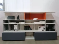 Libreria modello Wind di Doimo cityline a prezzo scontato