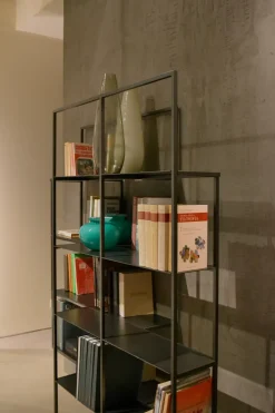 Libreria Optic stile moderna di Bonaldo scontata del 42%