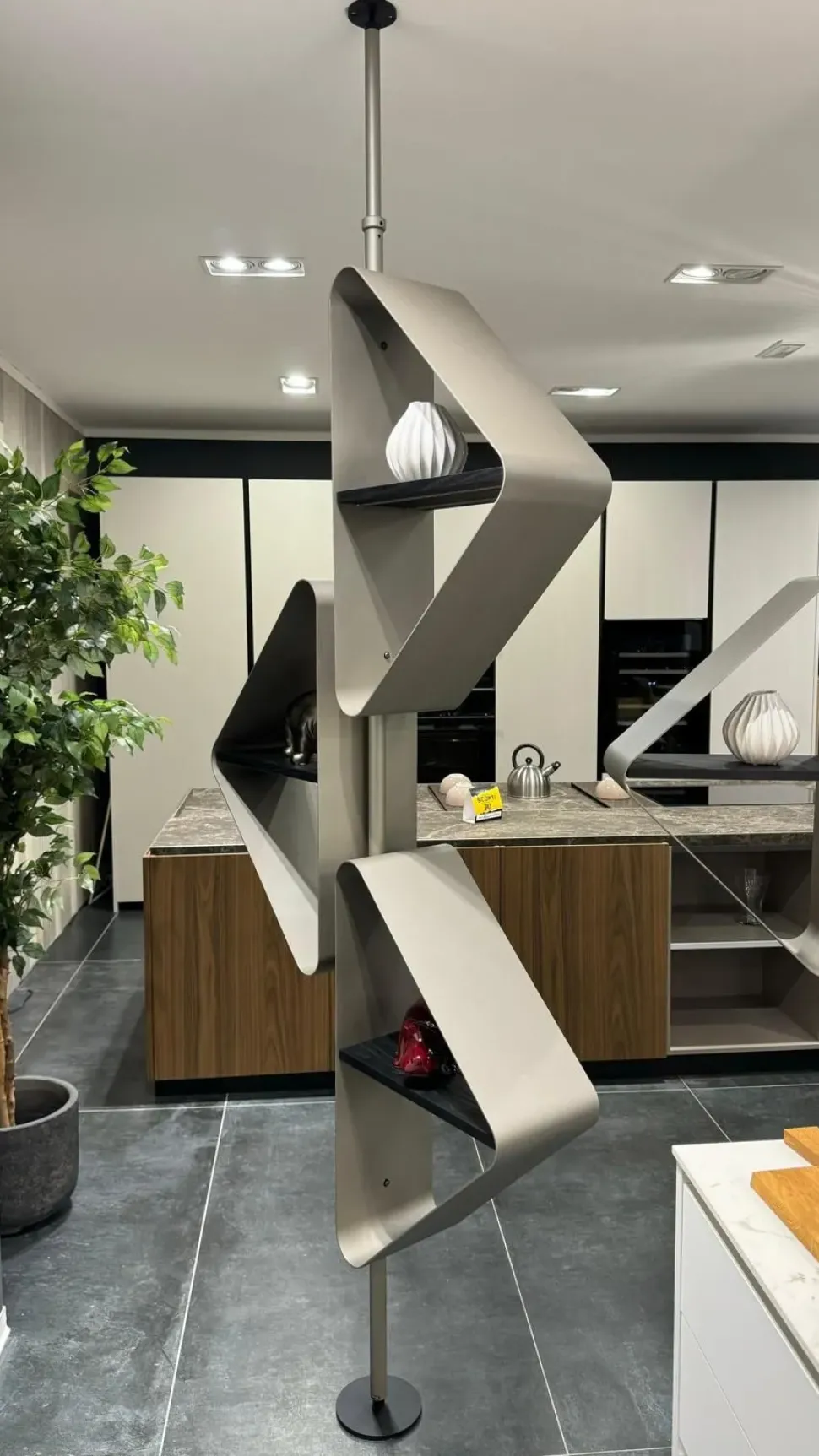 Libreria Spinnaker Cattelan italia in stile design con forte sconto