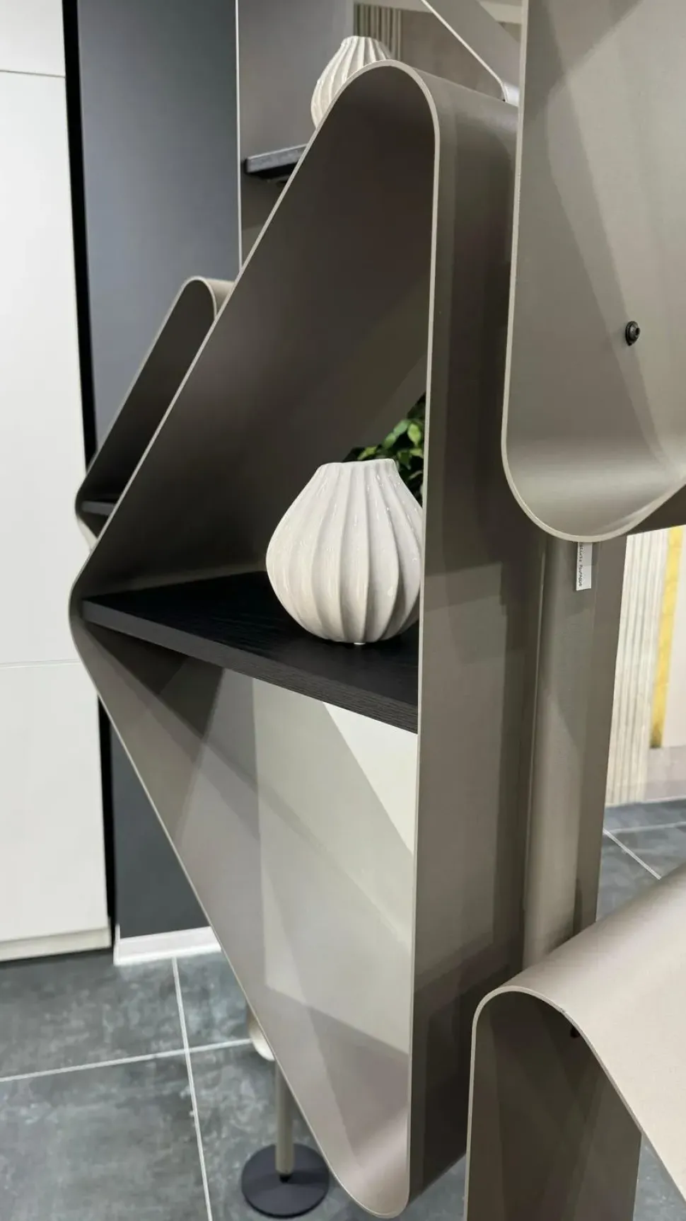 Libreria Spinnaker Cattelan italia in stile design con forte sconto