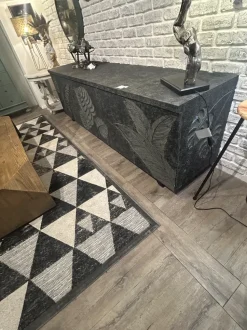 Madia Credenza con decorazione bassorilievo  in stile design di Dialma brown in Offerta Outlet