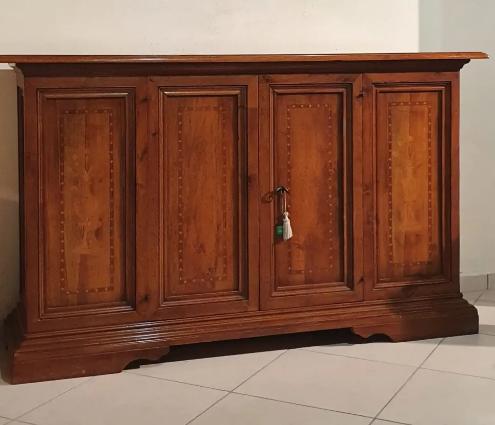 Madia Credenza in noce massello di Artigianale in stile classico scontata -53%