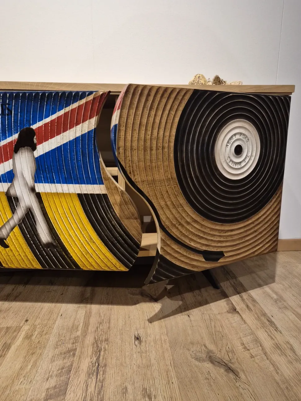 Madia di Artigianale in legno Liverpool a prezzo Outlet