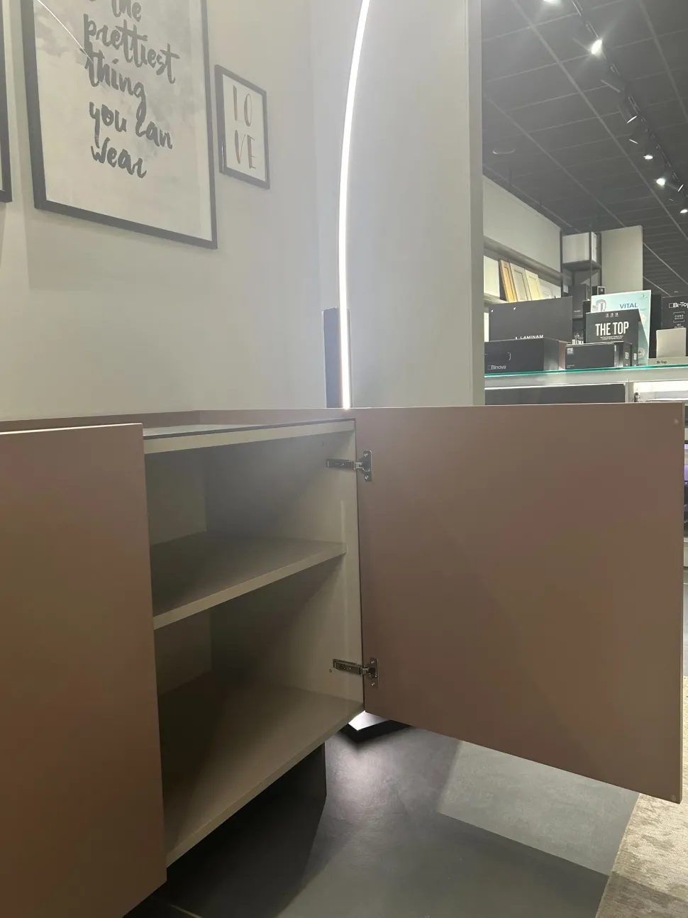 Madia di Dall'agnese in laccato opaco Wrap a prezzo scontato