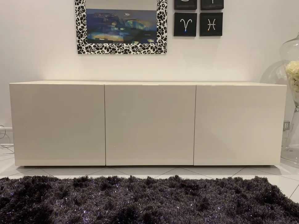 Madia di Olivieri in laccato opaco Cube in Offerta Outlet