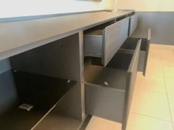 Madia di Rimadesio in laccato opaco Self bold a prezzo riservato