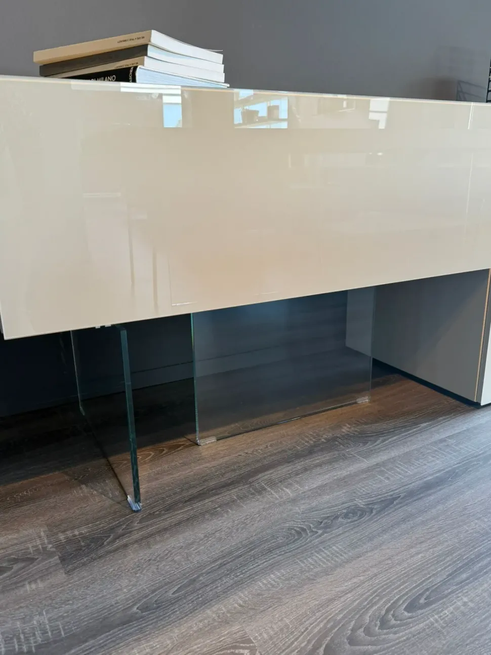 Madia in stile design Lago madia 36e8 di Lago a prezzo scontato