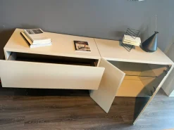 Madia in stile design Lago madia 36e8 di Lago a prezzo scontato