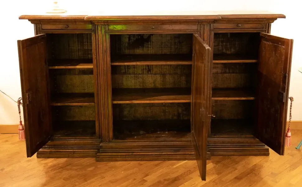 Madia Madia in noce massello antico in stile classico di Artigianale in Offerta Outlet