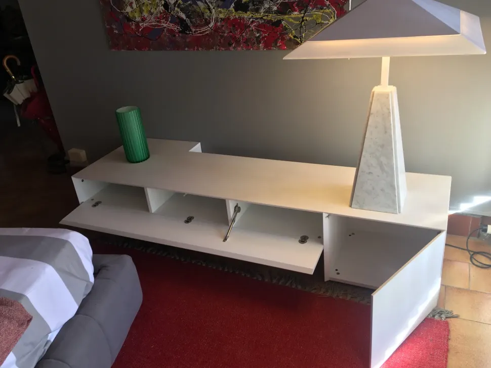 Madia modello Formosa distesa di Minotti italia a PREZZI OUTLET