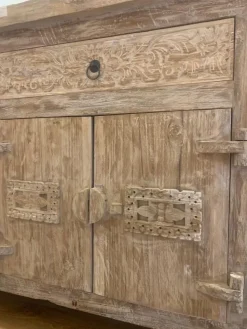 Madia modello Madia credenza teak sbiancata 120 140 cm di Outlet etnico a prezzo Outlet