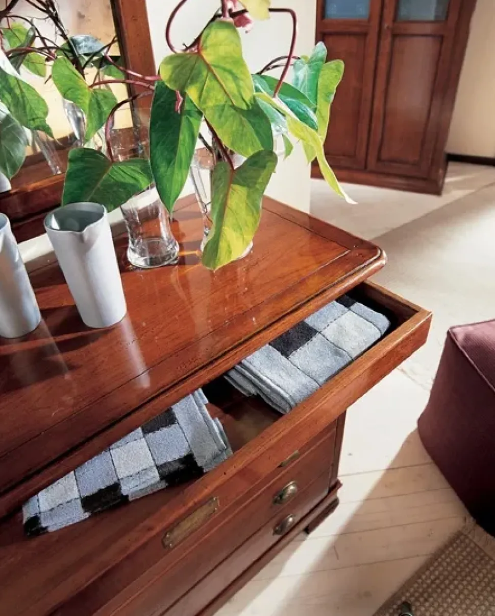 Madia modello Modello quadrifogli di Artigianale in Offerta Outlet