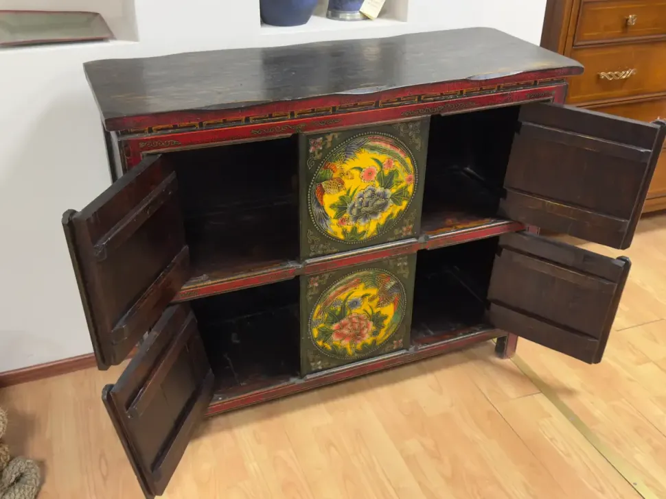 Madia Mondo etnico mobile con decori in stile design di Castagnetti in Offerta Outlet