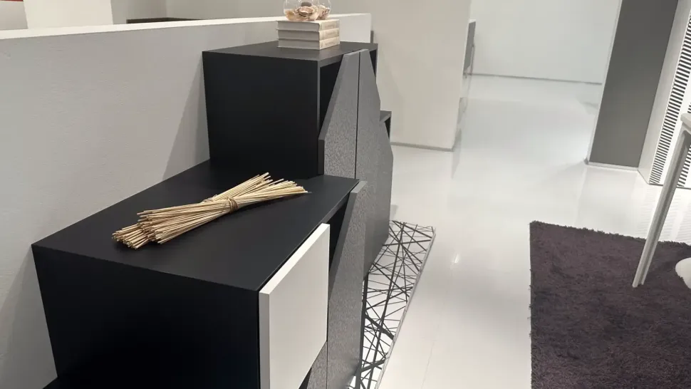 Mobile soggiorno modello Dr-one di De rosso scontato -30%