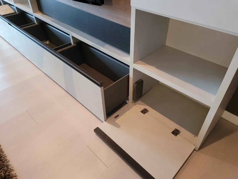 Mobile soggiorno modello Diagonal 2021 di Tomasella a PREZZI OUTLET