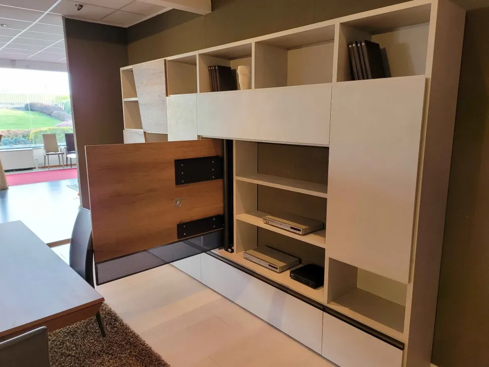 Mobile soggiorno modello Diagonal 2021 di Tomasella a PREZZI OUTLET