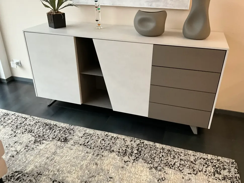 Mobile soggiorno modello Madia diagonal di Tomasella a PREZZI OUTLET