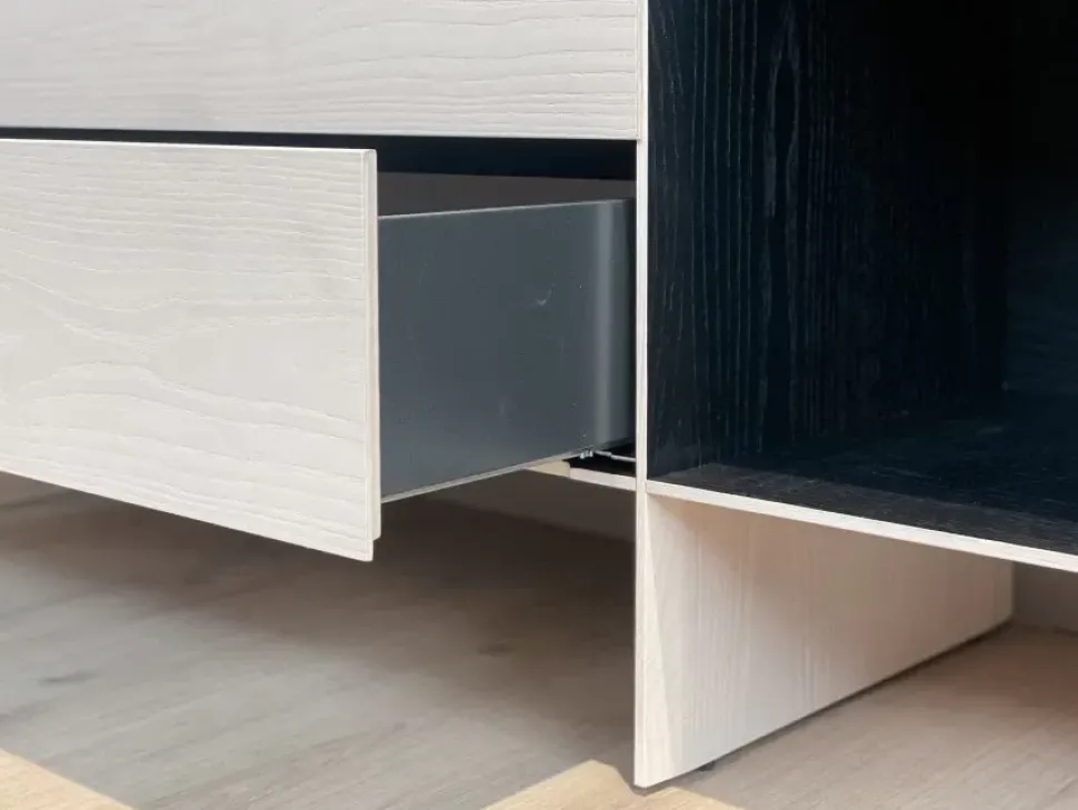 Mobile soggiorno modello Tetrami di B&b italia a PREZZI OUTLET